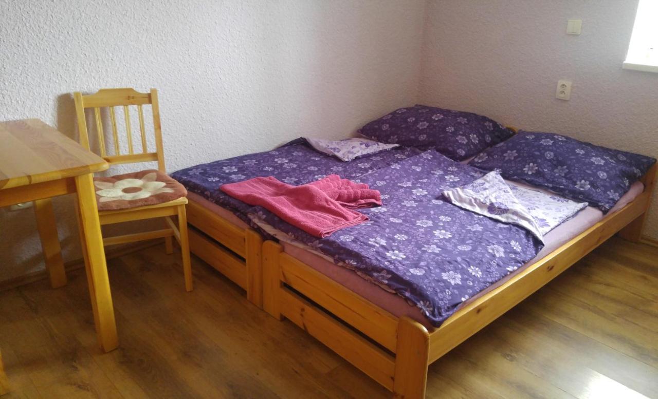 Penzion Apartmany Becov Bečov nad Teplou Eksteriør bilde